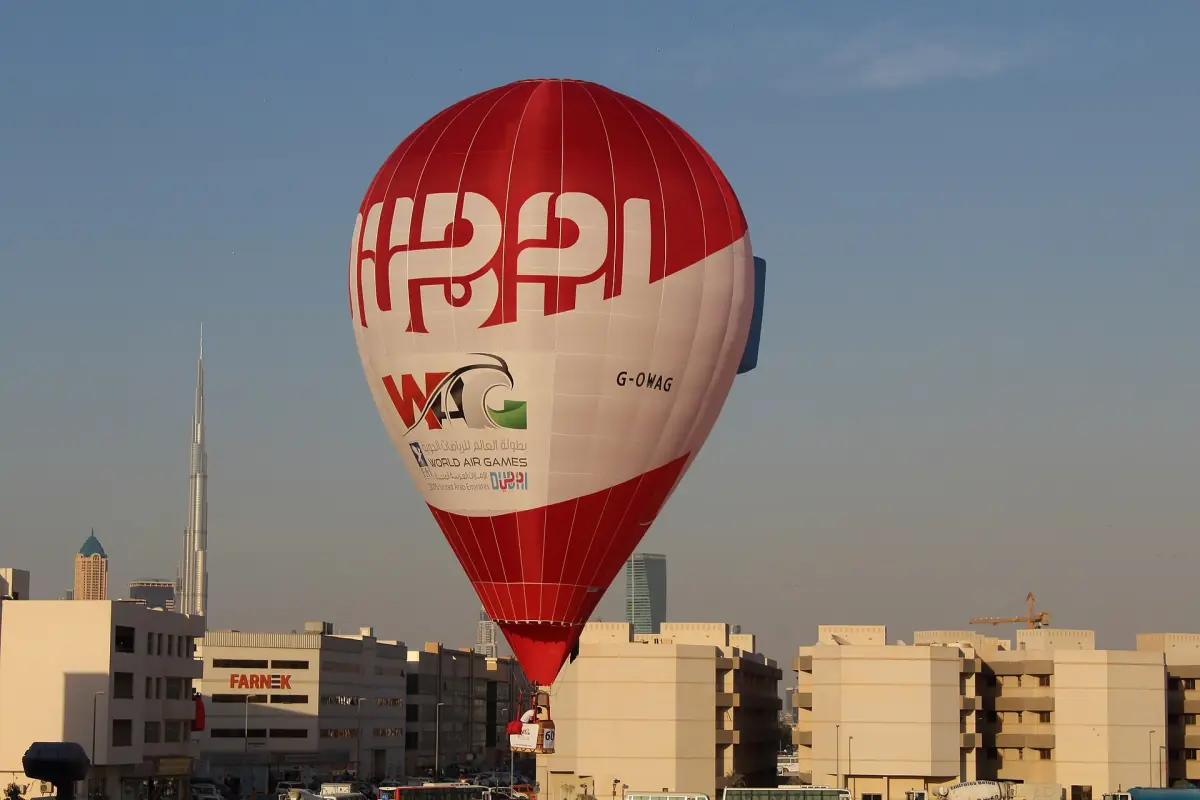 A hot air balloon coming in to land in Dubai
