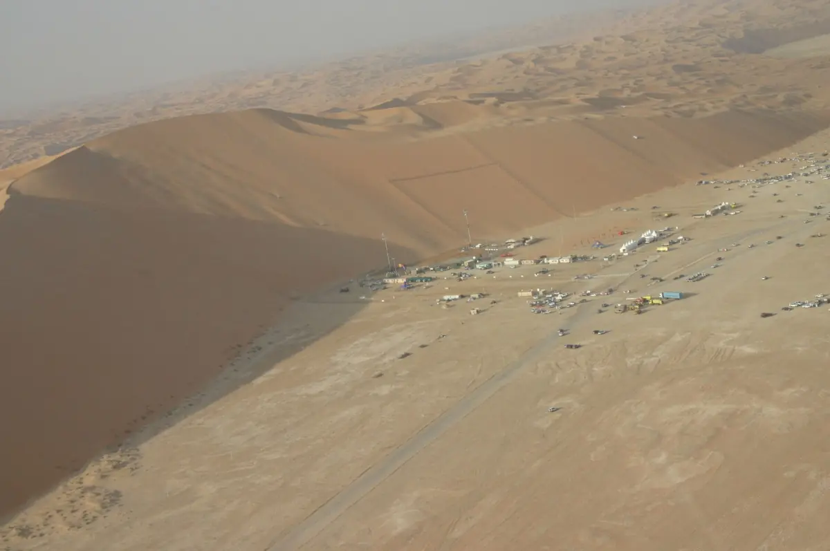 Der steile Hang der Moreeb-Düne bei Liwa